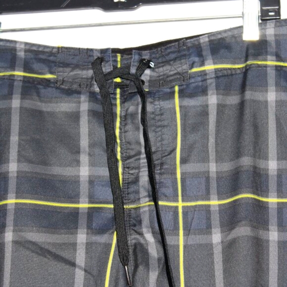 90s Retro Men's Plaid Board Shorts S-36 – Black & Neon Yellow, Cargo Pocket, D - Picture 4 of 6